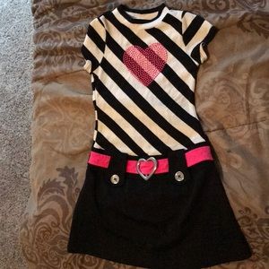 I am selling a formal Dress